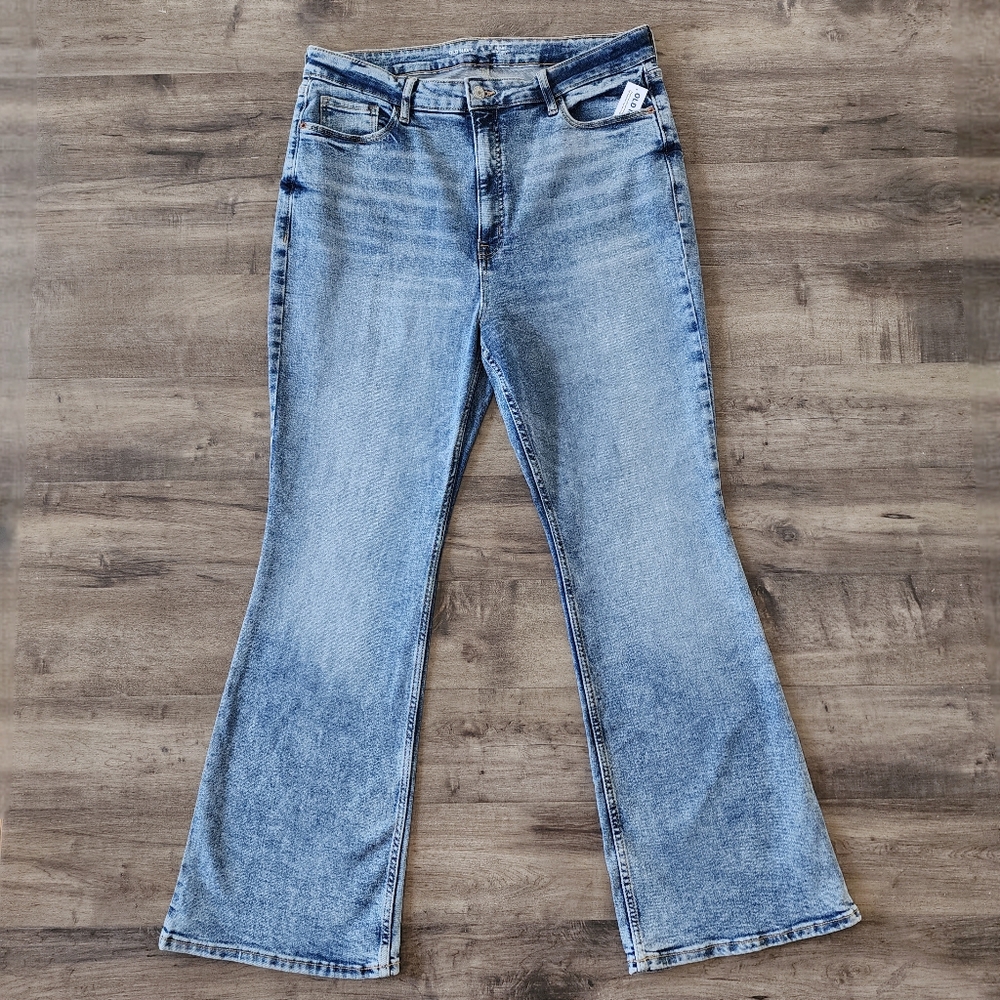 Old Navy Flare Higher High Rise Blue Jeans Women's 16 NWT